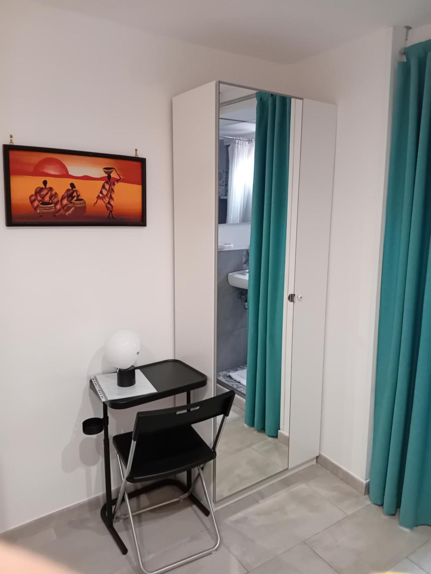 Room In Historical City Centre With Private Bathroom Catania Exterior foto